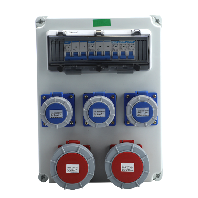 Industrial Waterproof  Socket Distribution Box  Electric Plug Outlet With Circuit Breaker